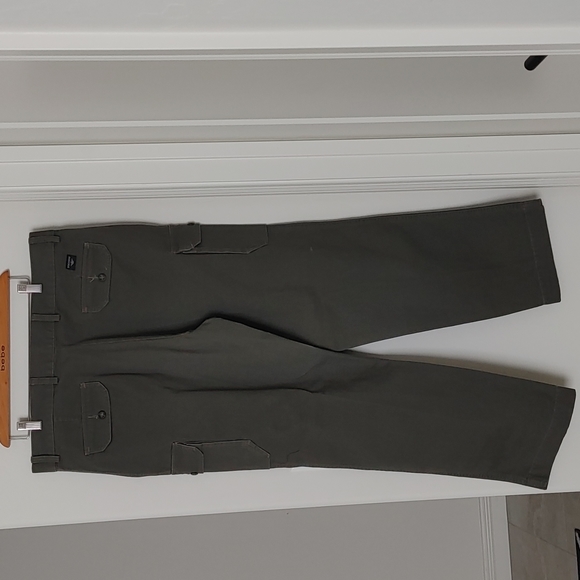 Men's Casual Slacks - Picture 4 of 7